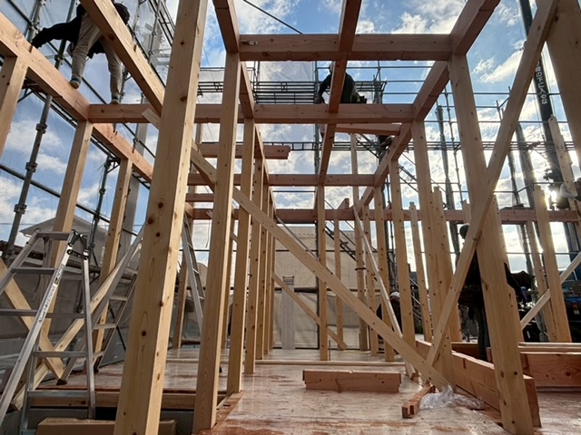 稲沢の住宅　建て方を行いました